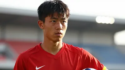 South Korean midfielder Hyun-seok Hong leaves Mainz 05 on loan to FC Midtjylland until season's end, with a purchase...