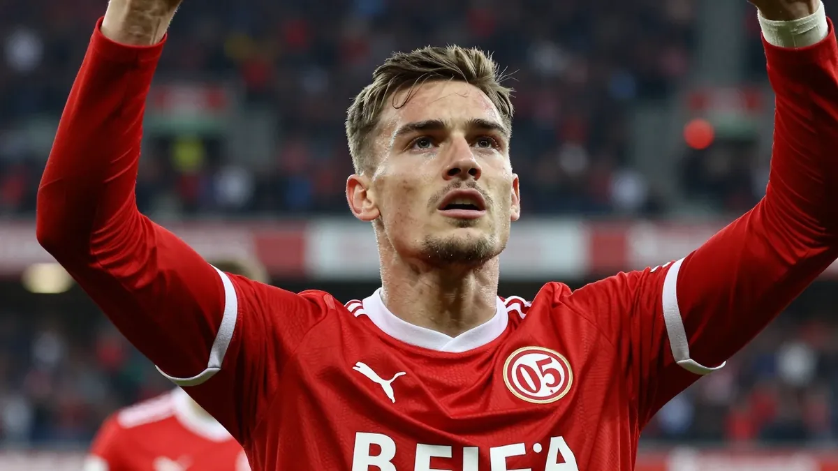 Mainz 05 gewinnt beim Hamburger SV mit 5:0 und sammelt nach zwei Spieltagen vier Punkte, wobei Sheraldo Becker ein Tor...