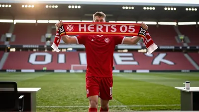 Alexander Schwolow kehrt zurück: Mainz 05 holt Torwart von Hearts